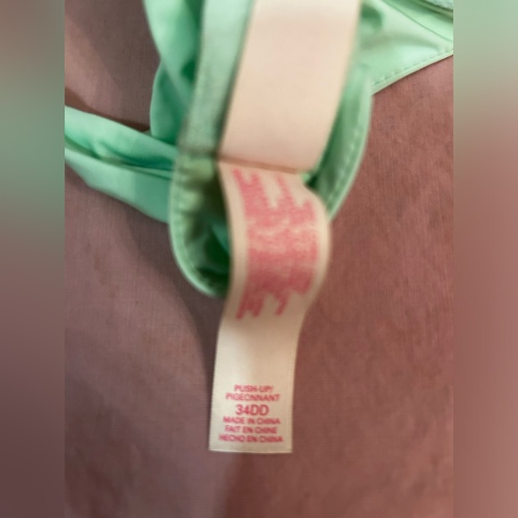 Victoria Secret Bra - Picture 2 of 2